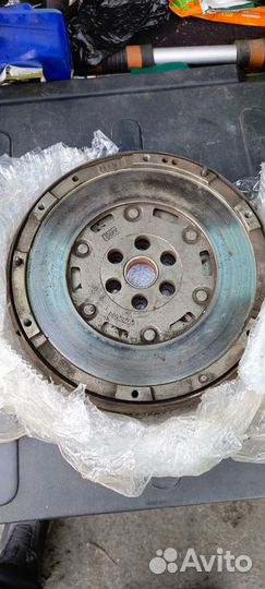 Комплект сцепления valeo на Peugeot 3008 + маховик