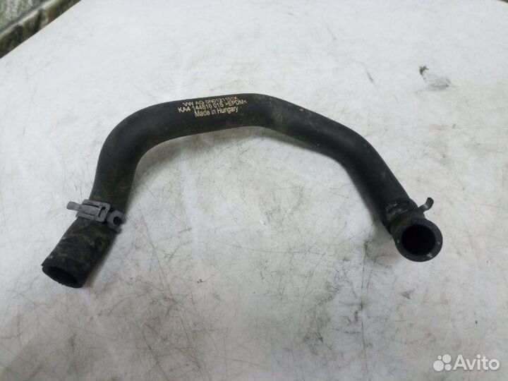 Патрубок системы охлаждения Audi Q3 8U 2.0 TDI