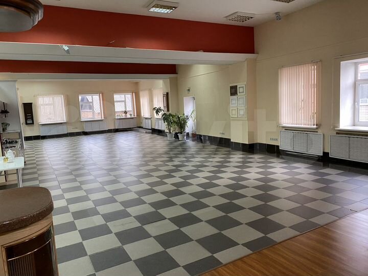 Свободного назначения, 300 м²