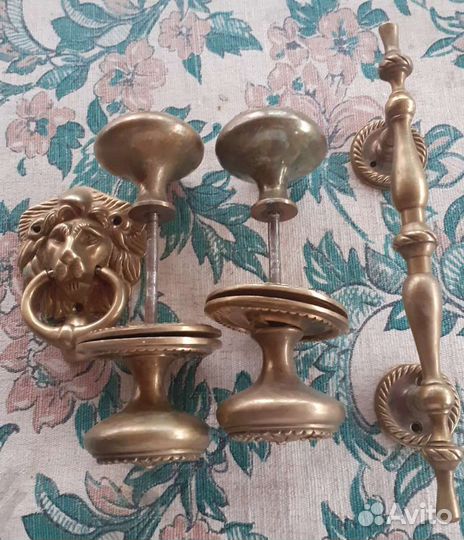 Дверные ручки латунь