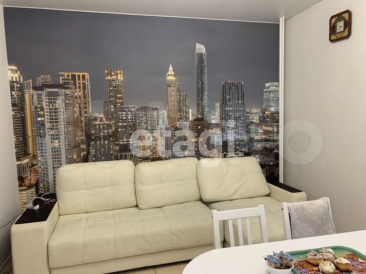 3-к. квартира, 72,8 м², 1/3 эт.