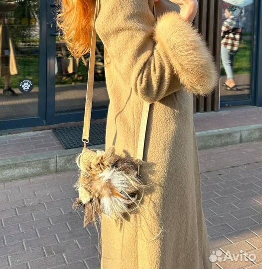 Сумка с меховым цветком