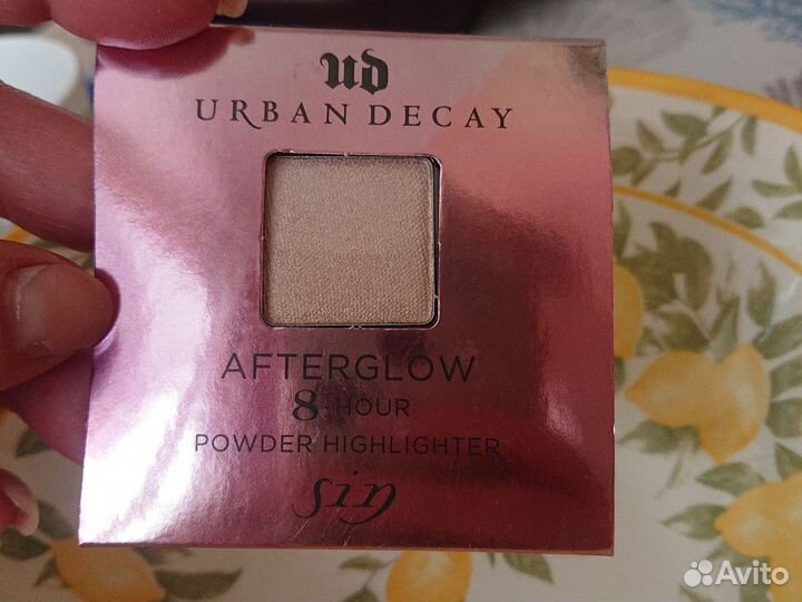 Urban Decay пудра хайлайтер тревел