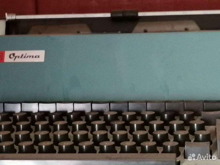 Печатная электрическая пишущая машинка Оптима