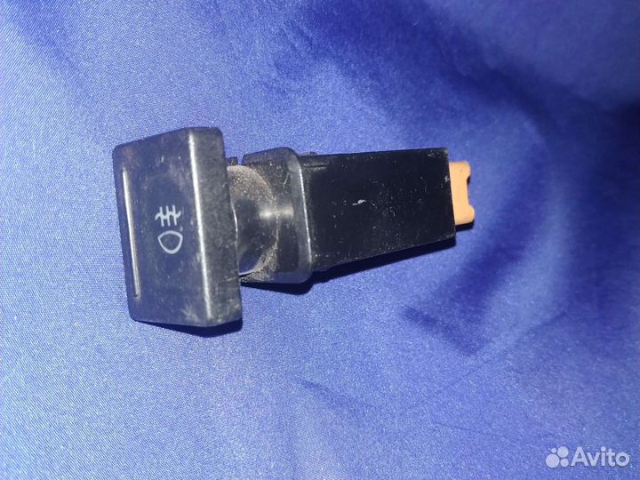 Переключатель кнопочный задних п/т фонарей