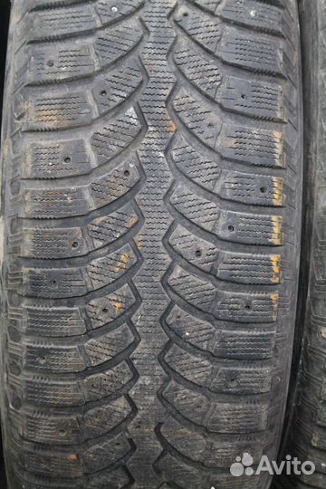 Bridgestone Blizzak Spike-01 275/65 R17 119T