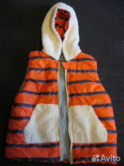 Жилет, подходит и девочке и мальчику