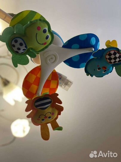 Мобиль для кроватки и развивающий коврик