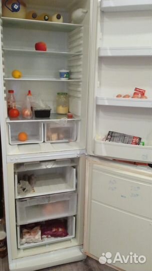 Холодильник с морозилкой