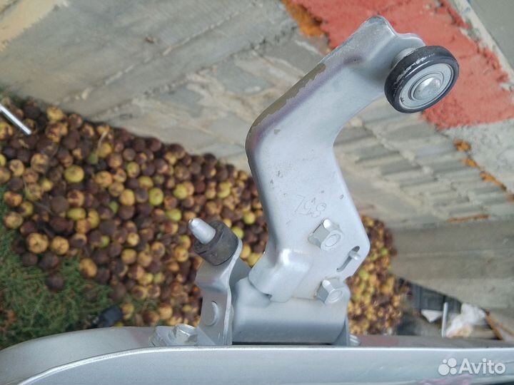 Сдвижная дверь Тойота Эстима acr 55