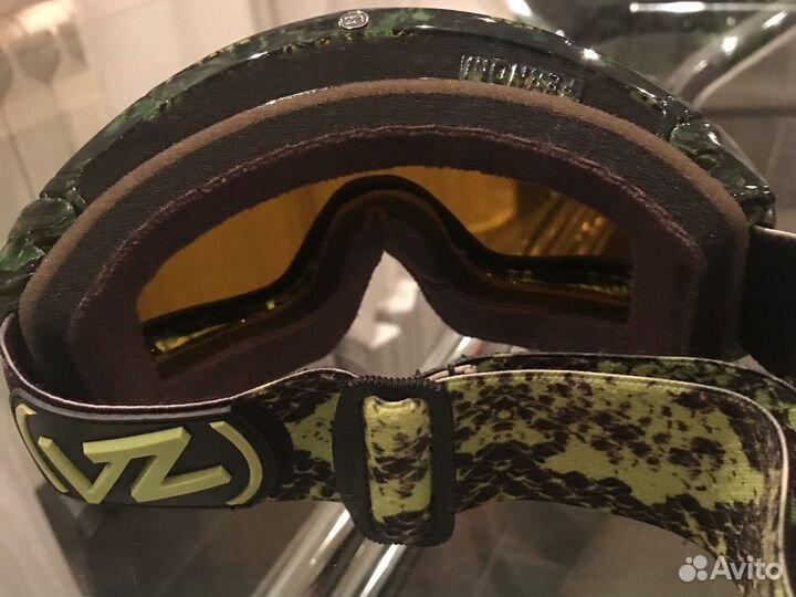 Горнолыжные очки