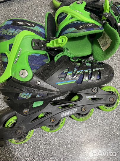 Роликовые коньки с комплектом защиты и шлемом