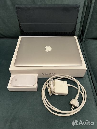 Apple MacBook Air 13 8Gb/128SSD silver как новый
