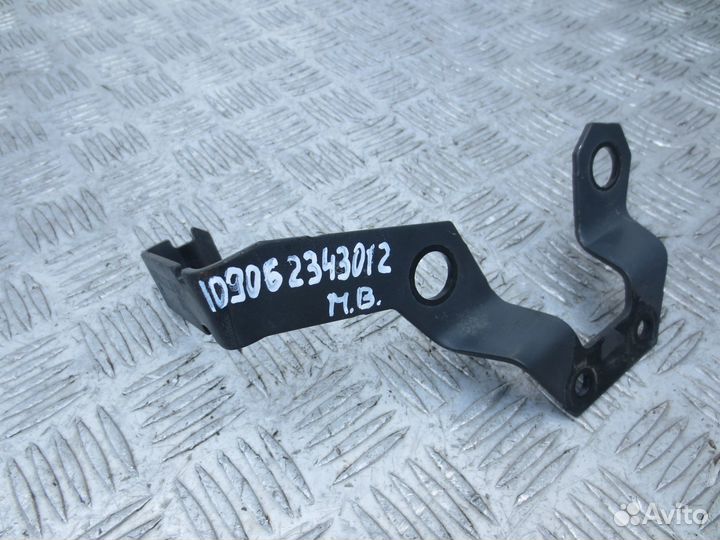 Кронштейн датчика уровня пола Mercedes-Benz A96032