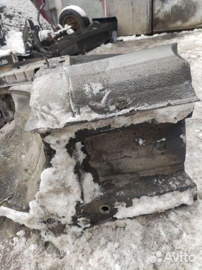 Стойка водительской двери Kia soul 1