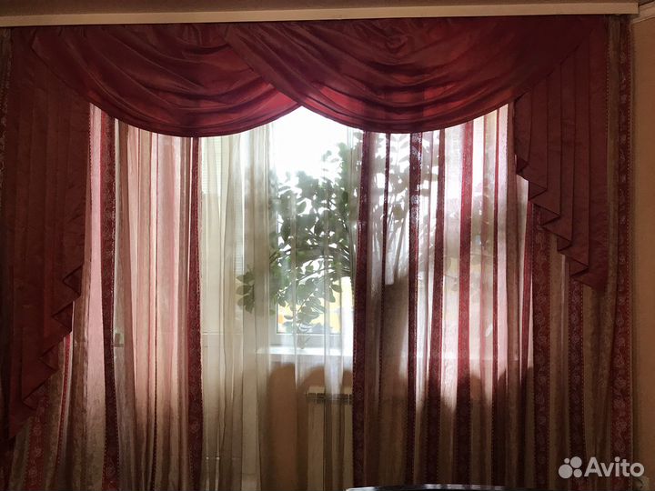 Шторы с ламбрикеном и тюль