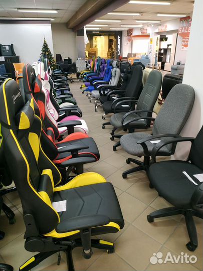 Игровое компьютерное кресло