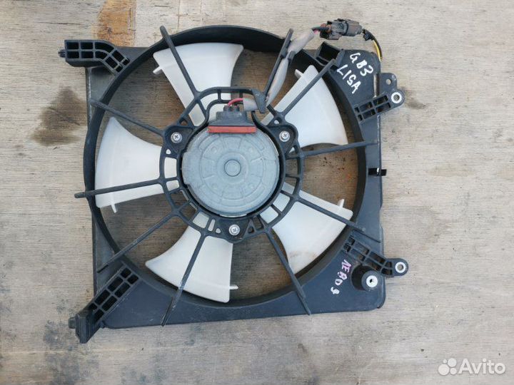 Диффузор радиатора левый Honda Freed GB3