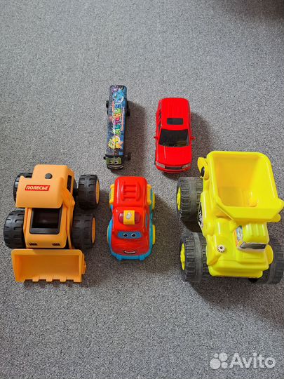 Пакет игрушек 5 машин
