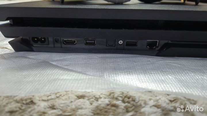 Sony playstation 4 pro 1tb cuh 7208b