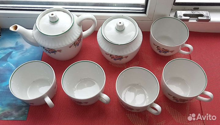 Сервиз чайный СССР 2 шт и заварочный чайник 8 шт
