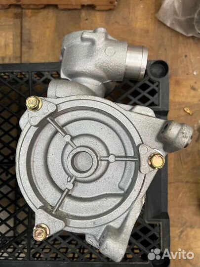 Водяной насос помпа мерседес 107 124 126 129 201