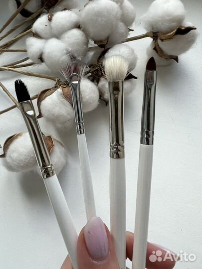 Кисть для макияжа shik