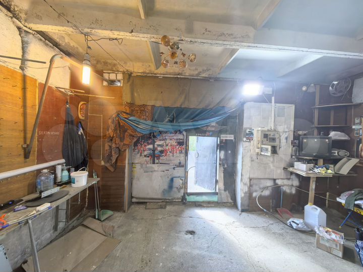 Гараж, > 30 м²