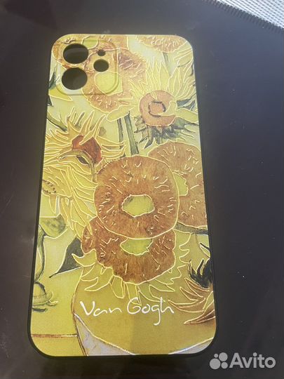 Чехлы для iPhone 12