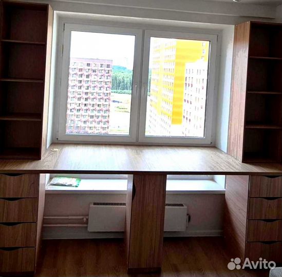 Рабочая зона у окна