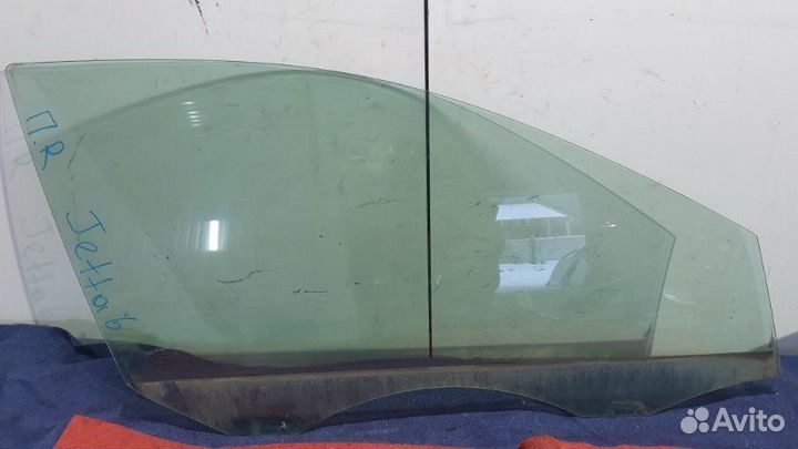 Стекло двери переднее правое Volkswagen Jetta 162
