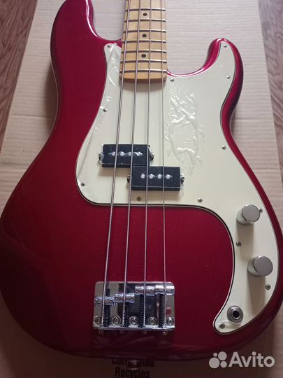 Басс гитара fender