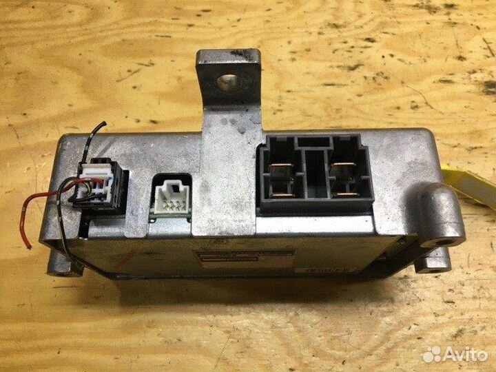 Блок управления рулевой рейкой Mitsubishi Colt