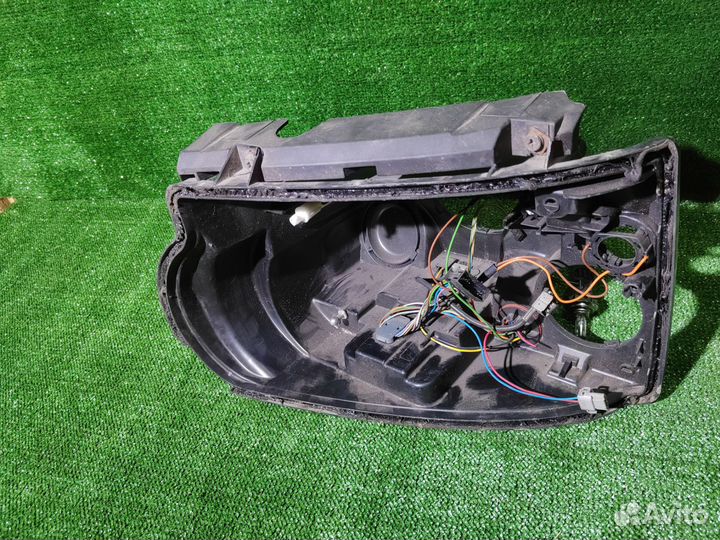 Корпус фары левый Range Rover 3 05-09
