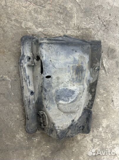 Кожух колесной ниши правый bmw x5 x6 f15,16,85,86