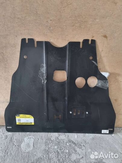 Защита двигателя Honda Fit