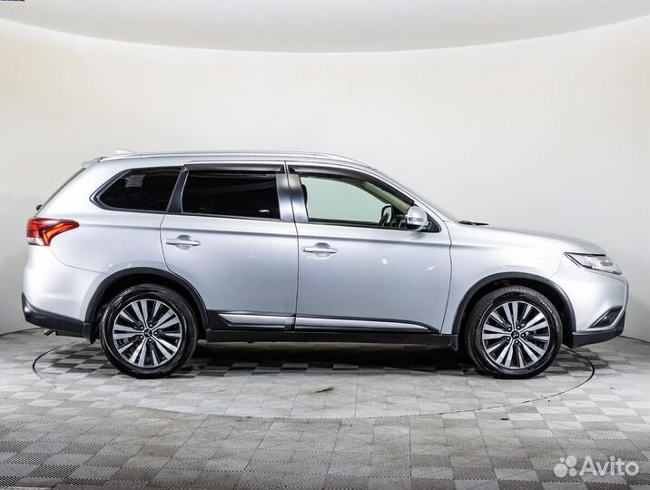 Mitsubishi Outlander 2.0 CVT, 2019, 75 292 км