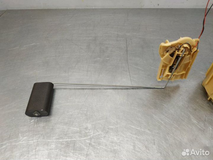 Топливный насос Mitsubishi Carisma DA1 4G92