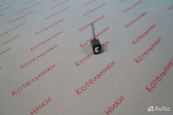 Nissan 32702-0M415 Разьем датчика скорости