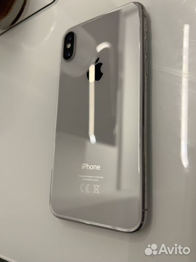 iPhone X, 64 ГБ