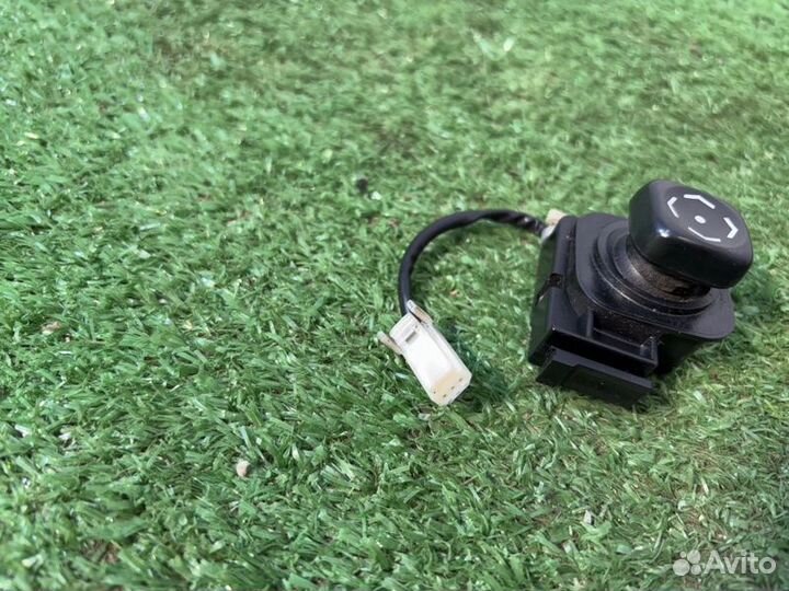 Кнопка регулировки рулевой колонки Lexus Rx330