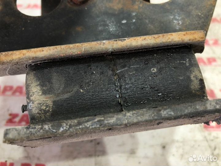 Подушка АКПП Mitsubishi Challenger K99 6G74 2000