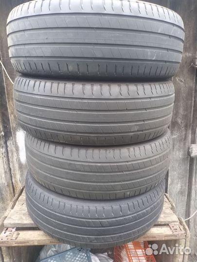 Michelin Pilot Alpin PA5 235/65 R17