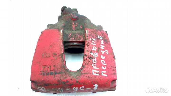 Суппорт передний правый Ford Focus 3