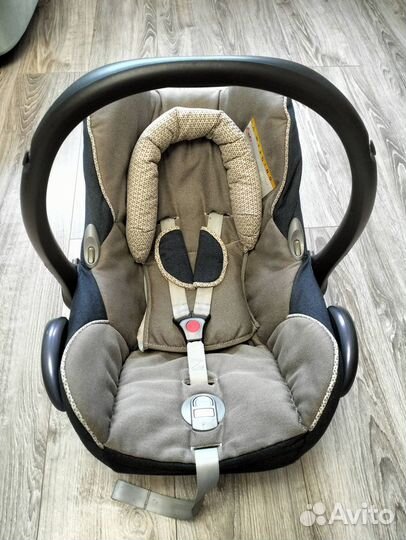Детское автокресло от 0 maxi cosi