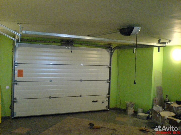 Секционные ворота