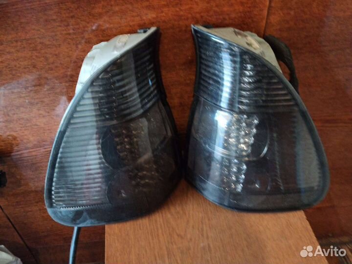 Продам фары на бмв б/у