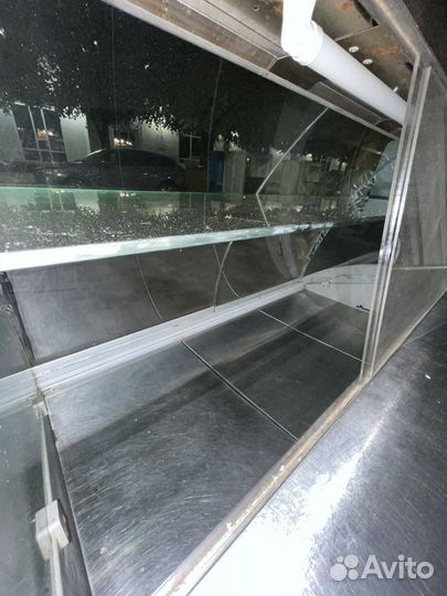 Холодильная витрина