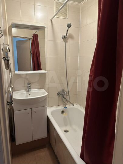 2-к. квартира, 42 м², 1/5 эт.