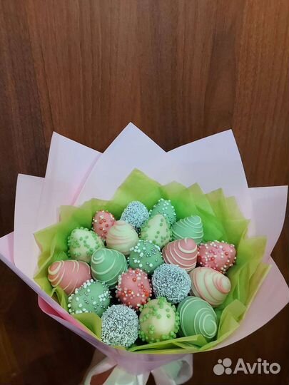 Клубничный букет